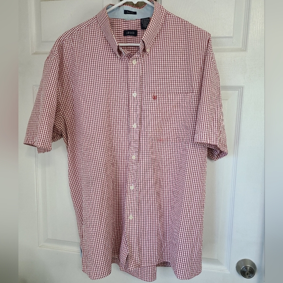 Izod Men's Classic Short Sleeve Button Down Shirt, Size: XL Color: Red/White - Picture 3 of 15